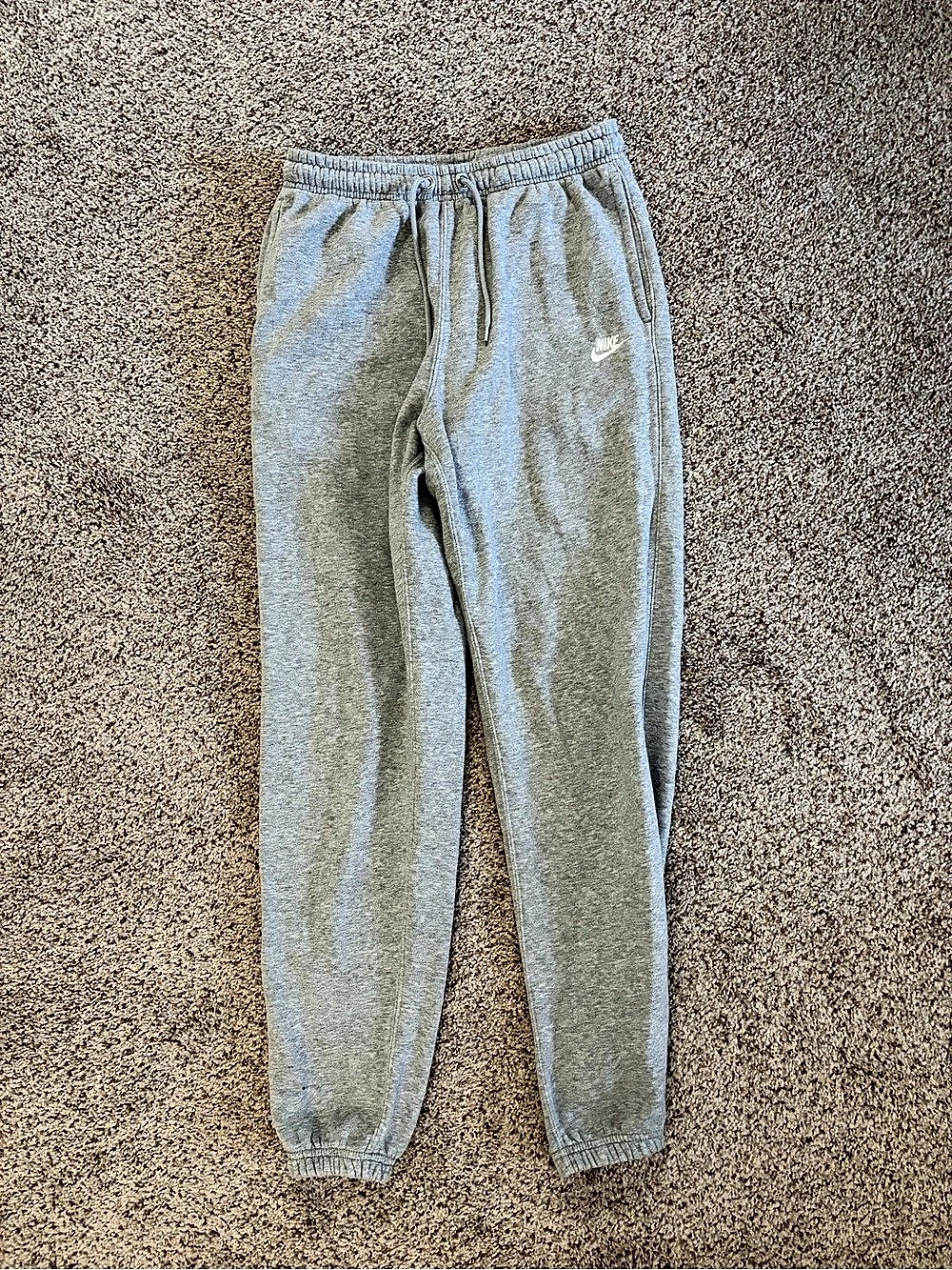 Nike Sportswear Club Open Hem Fleece Pants Gray Small